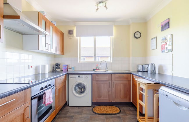 Homely 1 Bedroom Apartment in Beckton With Parking - Foto 4