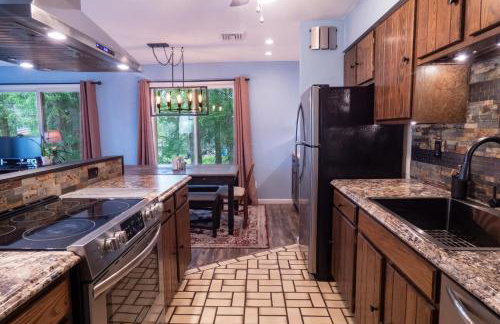 Spacious Catskills Home with Covered Hot Tub - Foto 37