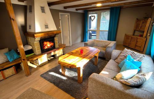 Dom letniskowy przy lesie nad jeziorem - Foto 4