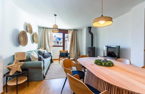 El Nido del Pirineo Estilo y Calidez en Villanúa - Foto 48