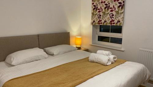 Spacious 2 Bed House for Corporate and Family Stays - Foto 3