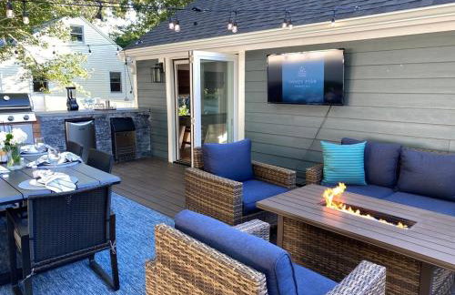 Close2Beach, SpeakEasyBar,HotTub, PetsOK, Firepit - Foto 1