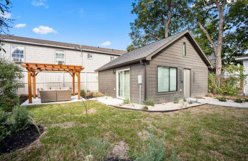 Tiny Home with a Cozy Loft for Quiet Moments - Foto 21