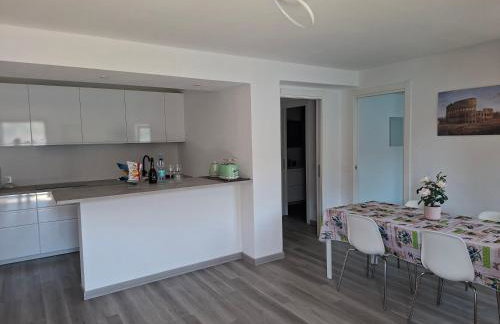 Aurora Lake Apartment - Photo 4