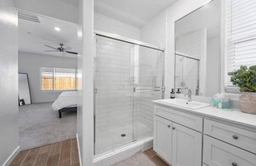 Serenity House- Newly Built, Peaceful Stay - Photo 21