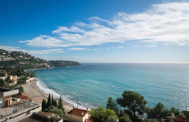 Villa w/ Palm Trees & Pool - Foto 35