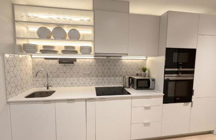 Deluxe 2BR Flat with Cinema, Gym, Parking & Games - Foto 6