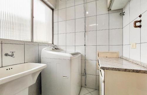 Apto 2 quartos, centro, garagem, ar condicionado - Foto 31