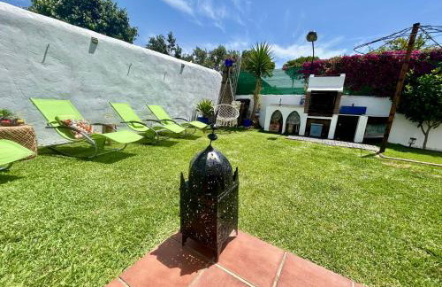 GATU Villa Lurberri, piscina privada, Parking, jardines -Mayores de 25 años y familias " - Foto 70