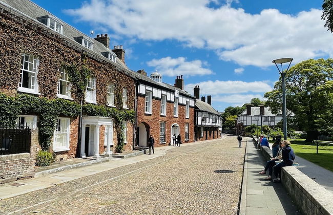 Cathedral Yard in Exeter - Foto 40