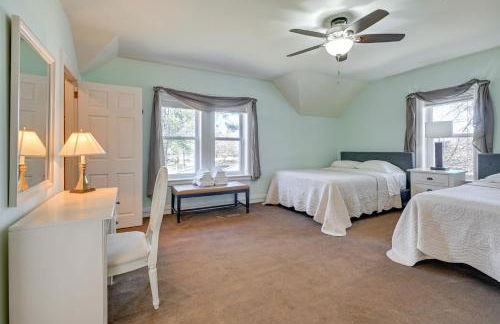 Large Home with Indoor Basketball Court and Game Room! - Foto 24