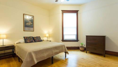 Wrigley Oasis! Steps from the Field! - 3BD 1BA - Foto 3