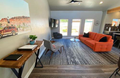 Timber & Tin G 2Bed 2Bath w Pool & Rooftop Deck - Foto 42