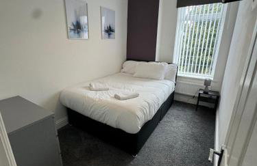 Comfortable 3BR Stay Perfect for 6 Guests - Foto 10