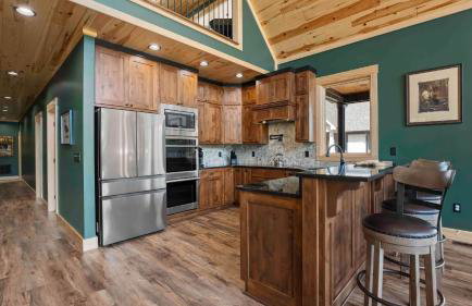 Black Bear & Blue Heron by Avantstay 2 Lakefront Homes, Sleeps 43 Pool, Dock, Theater - Foto 12