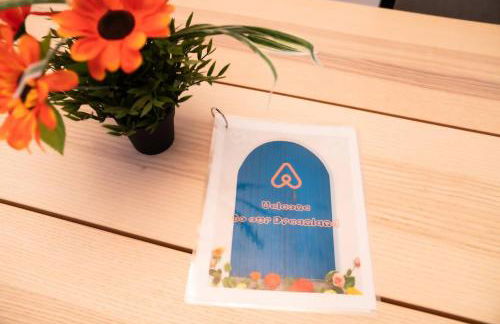 Vegas Hideaway with Jacuzzi & Pool by Strip - Foto 43