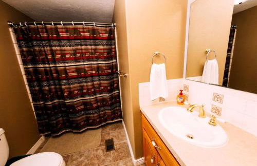 Private Family-Friendly Lodge Perfect for Reunions near Rexburg, Idaho - Photo 18