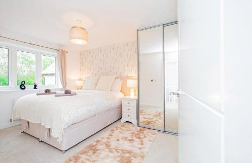 Stylish 4 Bedroom Home Perfect for Families - Foto 12