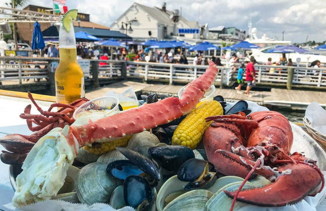 Cheerful & Beautiful 3-Bedroom Ranch - Photo 64