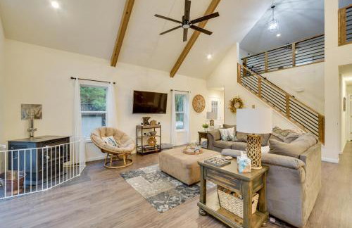 Waterfront Webster Cabin with Dock on Warner Lake! - Foto 6