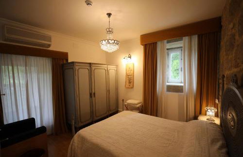 Swimming Pool Bedroom at Casa dos Macieis, Camino Santiago direct access & Optional Agritourism - Foto 43