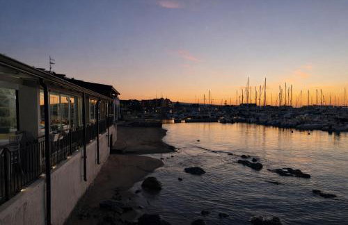 Attico con terrazza sul porticciolo turistico di Vibo Marina - Foto 79