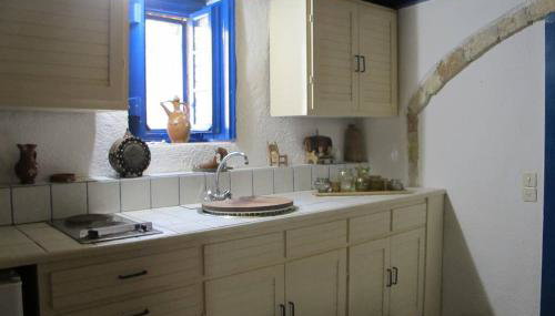 Blue Door (in the castle of Monembasia) - Foto 3