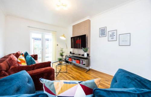 4 Bed , Monthly & Weekly Offers , Ideal For Contractors , Relocation & Leisure Stays - Photo 1