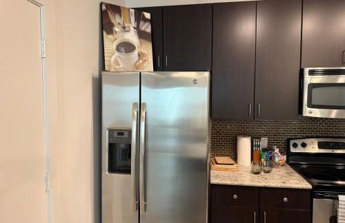 Experience the Best of Fort Worth Stylish Apartment in the Cultural District - Photo 5