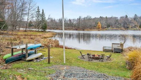 Chalet All Day Avantstay Lakeside, Firepit, Shared Pool - Foto 2, Other