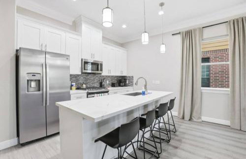 O26A Single Story 2BR Townhome King Beds Pet Friendly Houston - Foto 3