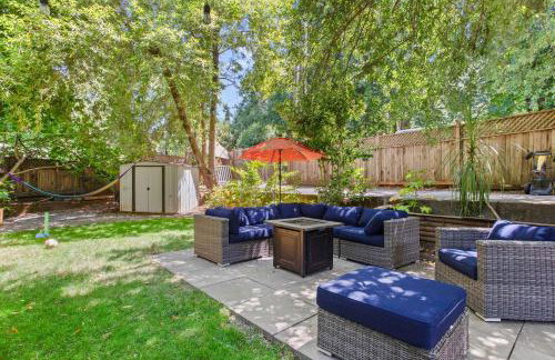 Relaxing River Retreat Near Moms Beach with Patio - Foto 4