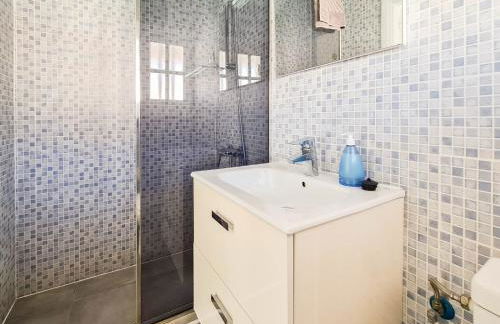 Stunning sea view villa with 6 bedrooms & heated pool - Villa Renaissance - Photo 25