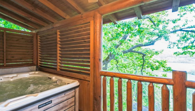 Summit View Way Resort Cabin w Hot Tub Deck w Views Pool Table - Foto 5, Habitación