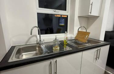 Cosy Six Bedroom House in Bedford Town - Foto 11