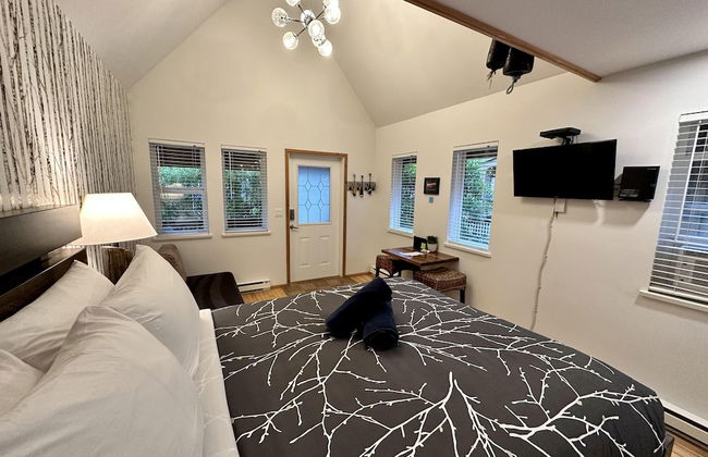 West Coast Cabin - Photo 11