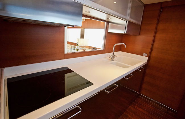 Italy Luxury Yacht Charter - Photo 23