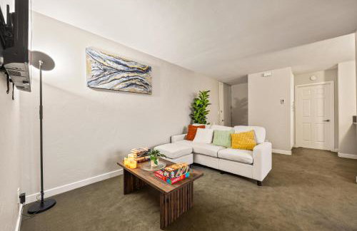 Luxury 2BR Apartment Near SeaWorld, Airport & Downtown San Diego - Foto 26