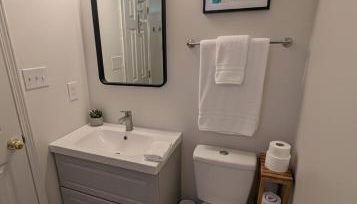 Mallard Creek 1BR Ranch Style Home - Foto 4, towels