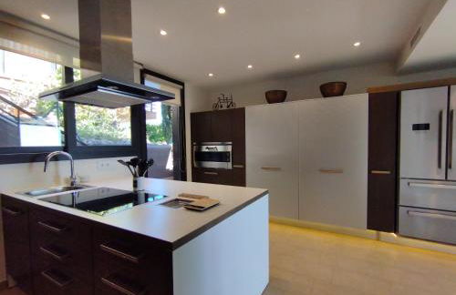 Sitges Spaces Sea View Villa- 6 Bedrooms, 5 bathrooms, 2 private pools, Near center - Foto 49