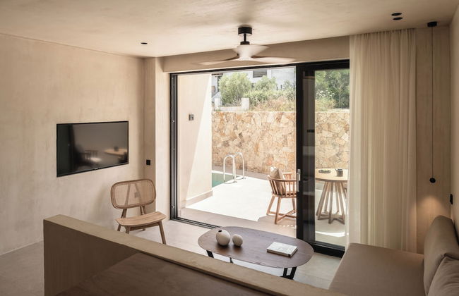 Seven Rocks Suites - Photo 29