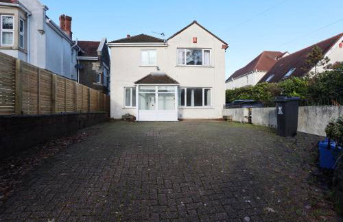 Hollybush Place By N And N Stays Ltd, Perfect for Contractors and Workers, Large Private Driveway for Work vans And Vehicles, Great Location and Fast Wifi - Foto 28