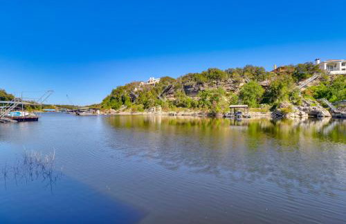 Waterfront Lake Travis Luxury Home with Large Deck! - Foto 35