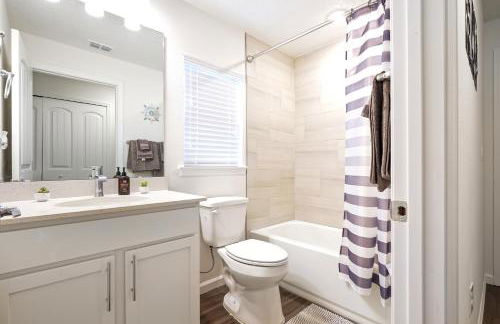 Coastal Vibes & Family Fun-Spacious 3BR, Kidz Zone, Desirable Neighborhood - Photo 14