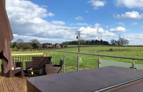 Shropshire Lodges - Romantic Luxury Hot Tub Breaks - Foto 42