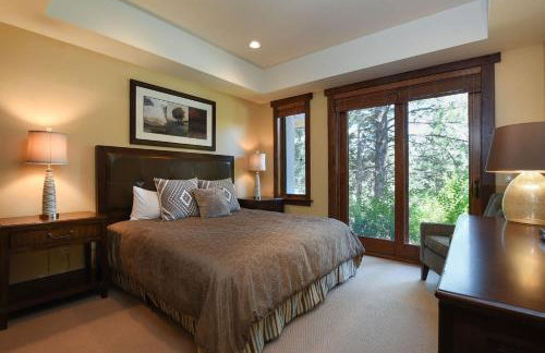 Luxury Northstar Home| hot tub| walk to ski lifts - Foto 9
