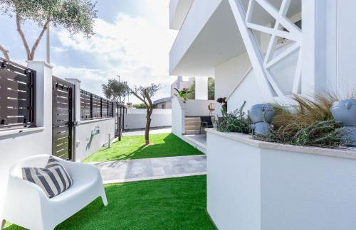 Colombo Palace - viale colombo 358 - Photo 16