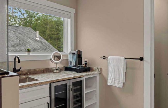 Lakeside Serenity by Avantstay Lakefront, Newly Built, Deck w/ Views! - Foto 29