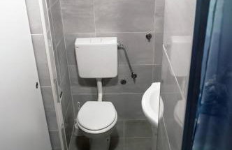 Meridian Apartment , 300m to Bus Terminal, Fast Wifi & Airport Transf - Photo 18