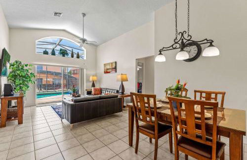 Sunkist Getaway - Photo 27